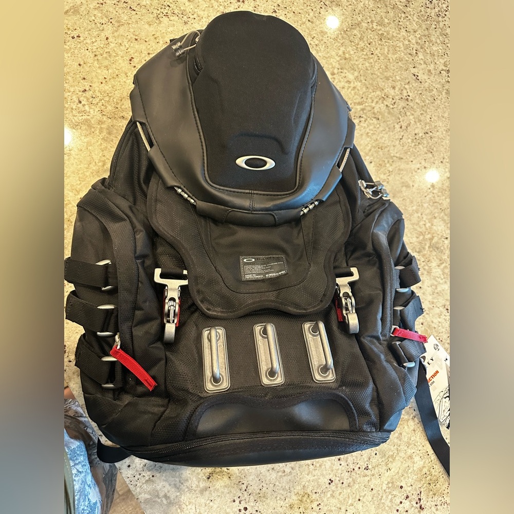 NWT Oakley Kitchen Sink Backpack
